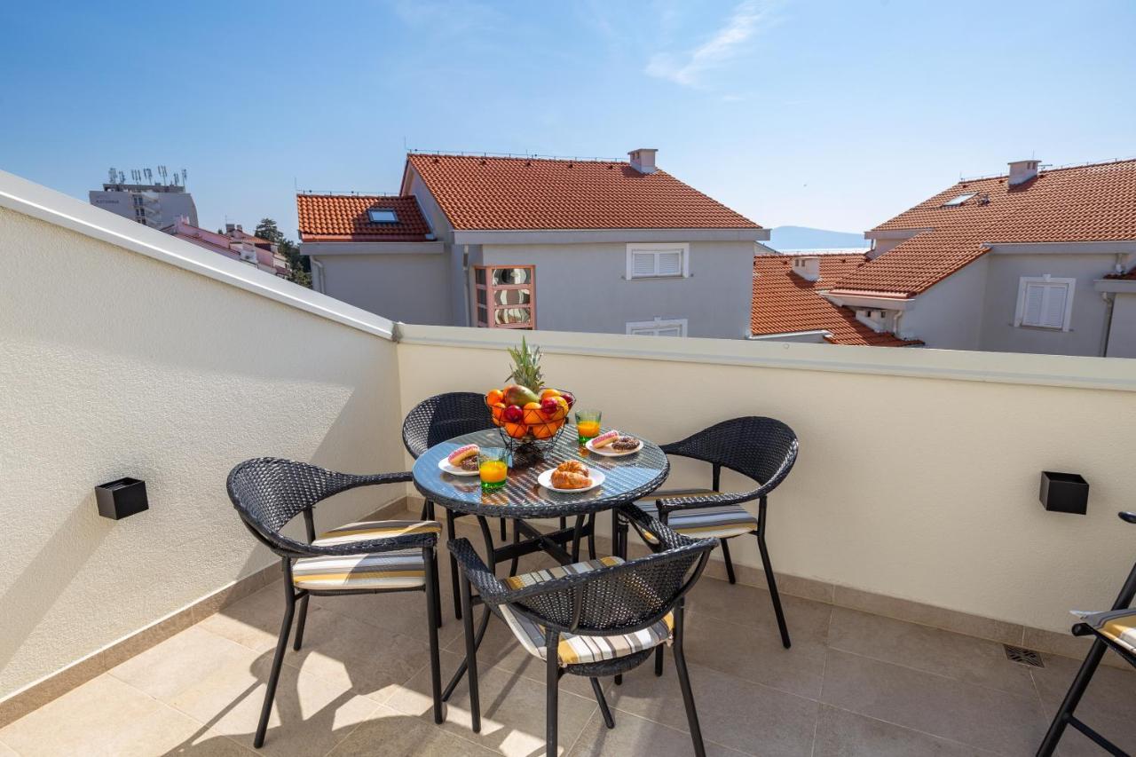 Luxury Studio Apartment Honeymoon Selce Exterior photo