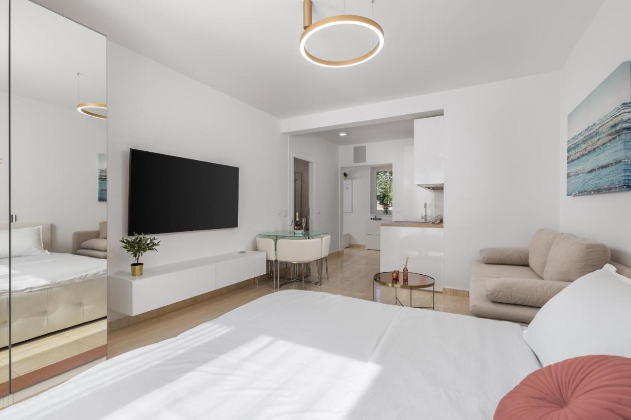 Luxury Studio Apartment Honeymoon Selce Exterior photo