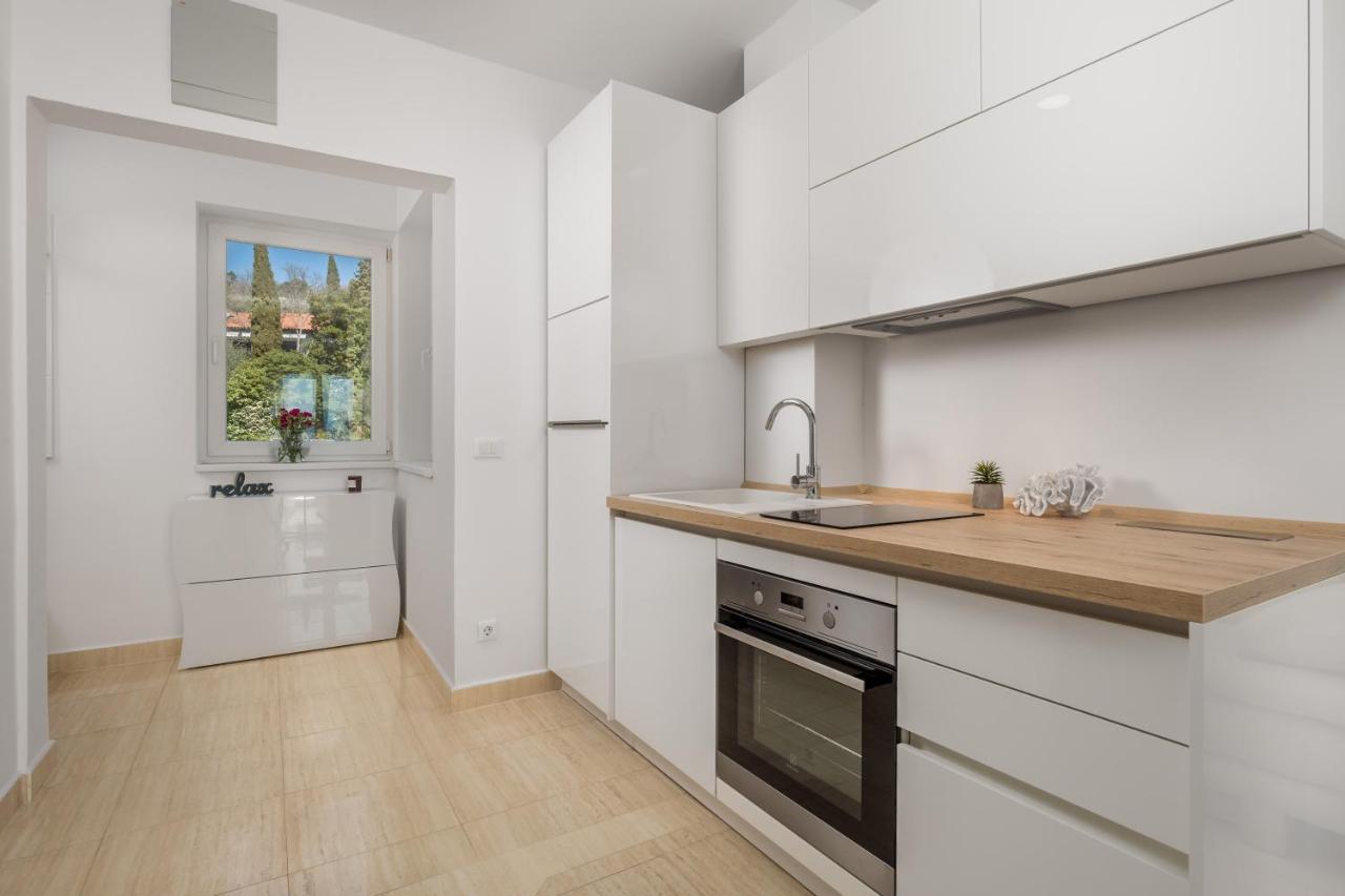 Luxury Studio Apartment Honeymoon Selce Exterior photo
